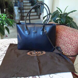 Tod's Black Smooth Calf Leather "D" Shoulder Bag